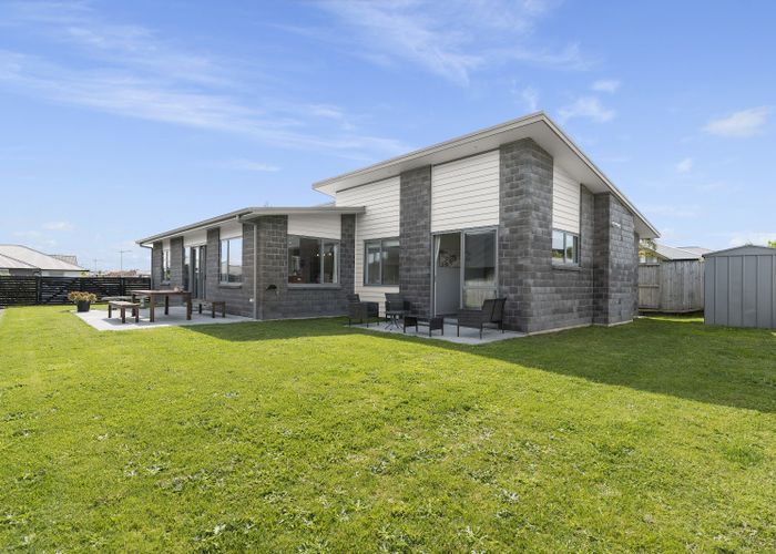  at 78 Puhirake Crescent, Pyes Pa, Tauranga