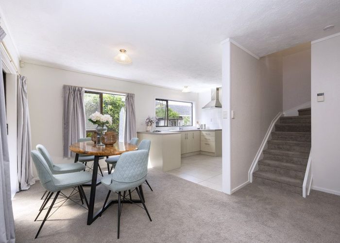  at 5/58 Hayr Road, Three Kings, Auckland