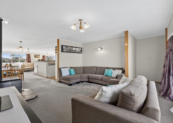  at 8 Jade Avenue, Pakuranga Heights, Manukau City, Auckland