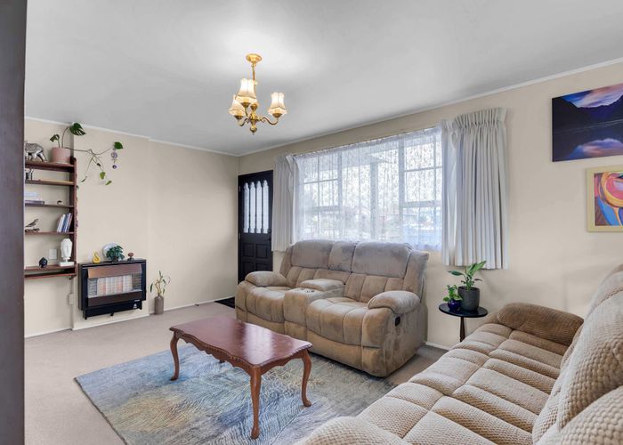  at 15B Sandalwood Drive, Dinsdale, Hamilton, Waikato