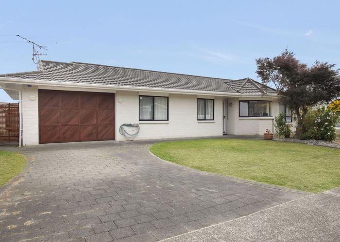  at 14 Belvedere Avenue, Waikanae, Kapiti Coast, Wellington