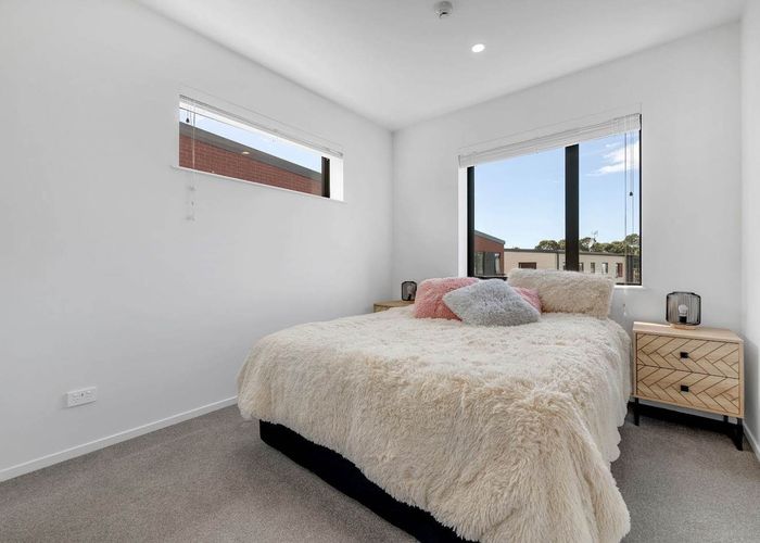  at 201/7C Hinaki Street, Point England, Auckland