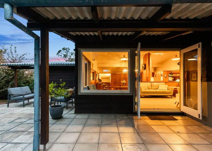  at 26 Martin Crescent, Northcote, North Shore City, Auckland