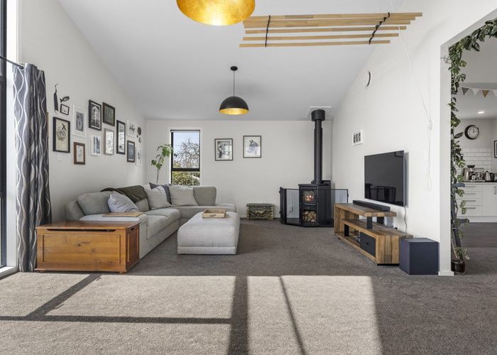  at 7 Beeston Place, Redwood, Christchurch