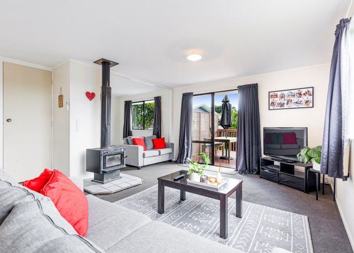  at 25 Lilburn Crescent, Massey, Auckland