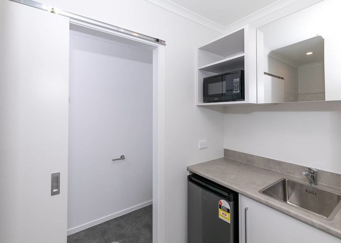  at 4/188 Old Farm Road, Hamilton East, Hamilton