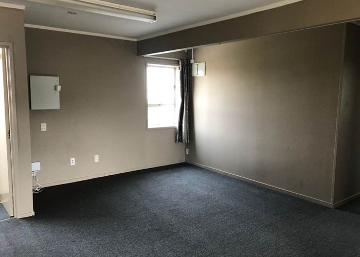  at 6B Botany Road, Howick, Auckland