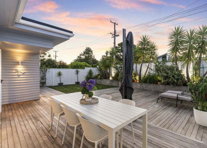  at 1/439 Point Chevalier Road, Point Chevalier, Auckland