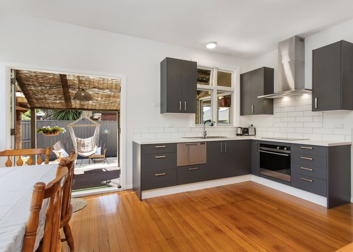  at 1/40 Windermere Road, Papanui, Christchurch