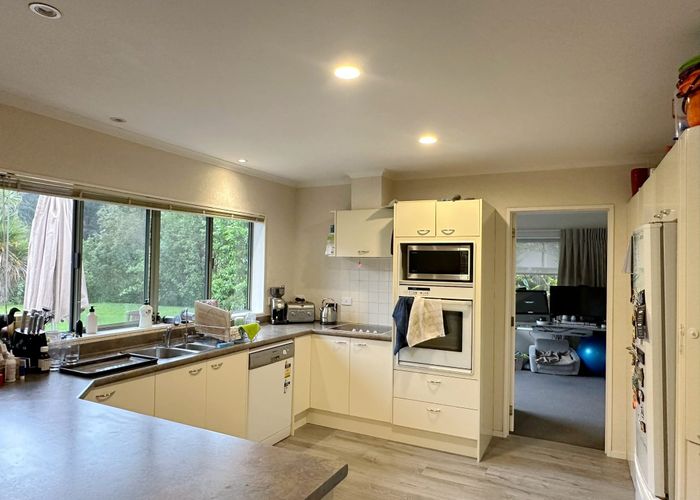  at 38 Landing Drive, Albany, North Shore City, Auckland