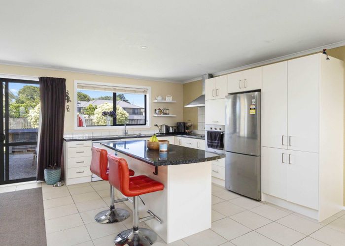  at 41 Breaker Grove, Waiuku, Waiuku