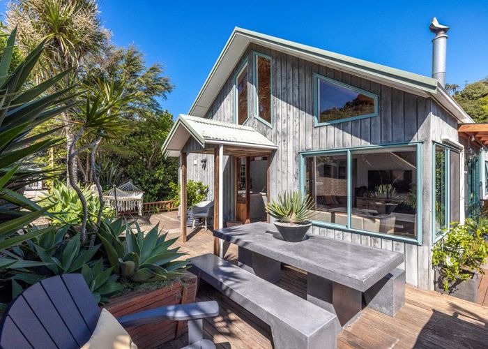  at 22 Frank Street, Oneroa, Waiheke Island