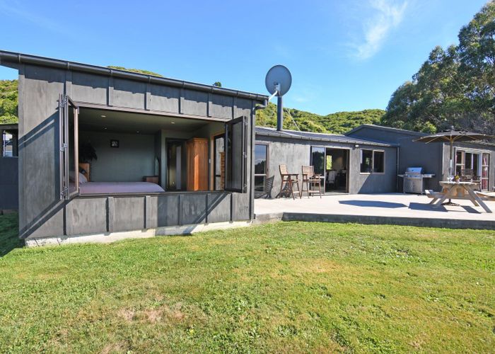 Free property data for 273 RiwakaSandy Bay Road, Takaka Hill homes.co.nz