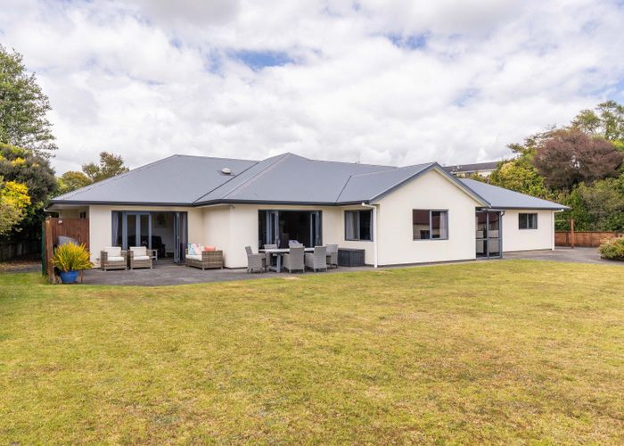  at 11A Montrose Place, Highlands Park, New Plymouth