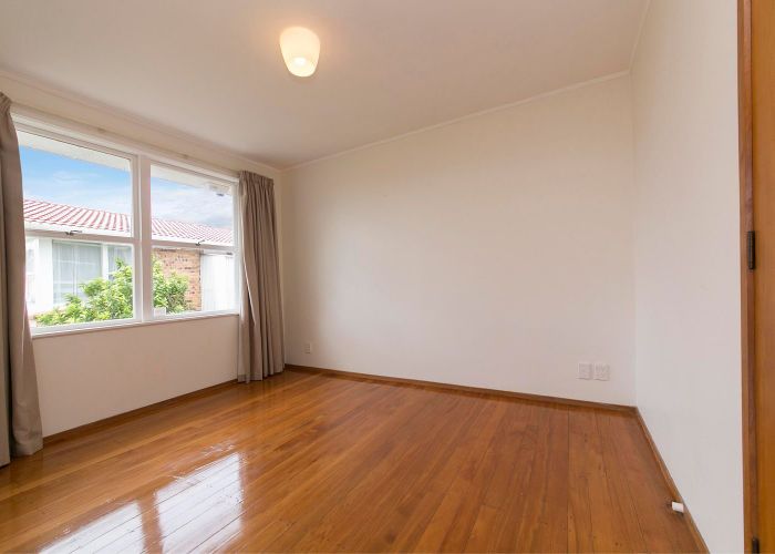  at 4/135 Titirangi Road, New Lynn, Waitakere City, Auckland