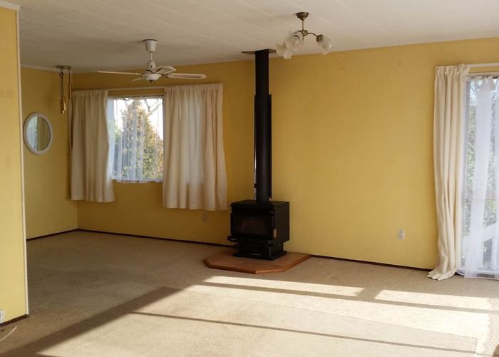  at 6 Yarra Place, Botany Downs, Manukau City, Auckland