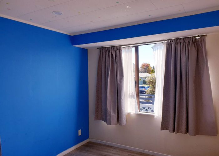  at 28 Glen Close, Glen Eden, Waitakere City, Auckland