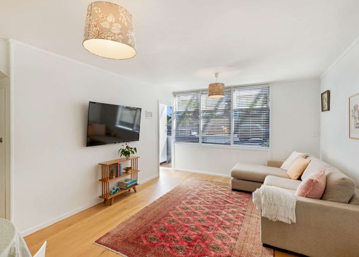  at 6/7 Don Croot Street, Western Springs, Auckland