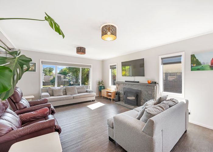  at 2 Cambridge Terrace, Taradale, Napier, Hawke's Bay