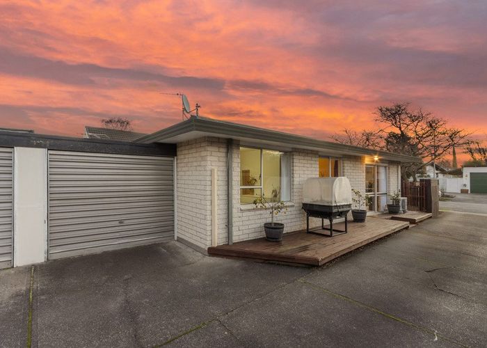  at 20A Glenharrow Avenue, Avonhead, Christchurch City, Canterbury