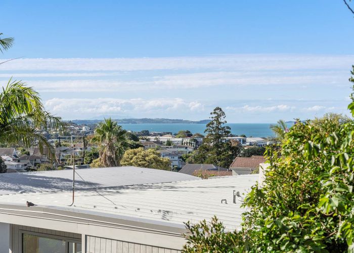  at 2/65 Knights Road, Rothesay Bay, Auckland