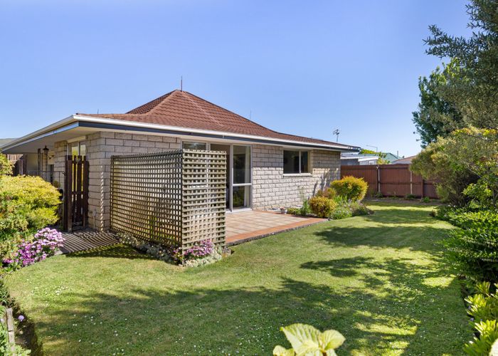  at 2/99A Saint Martins Road, Saint Martins, Christchurch