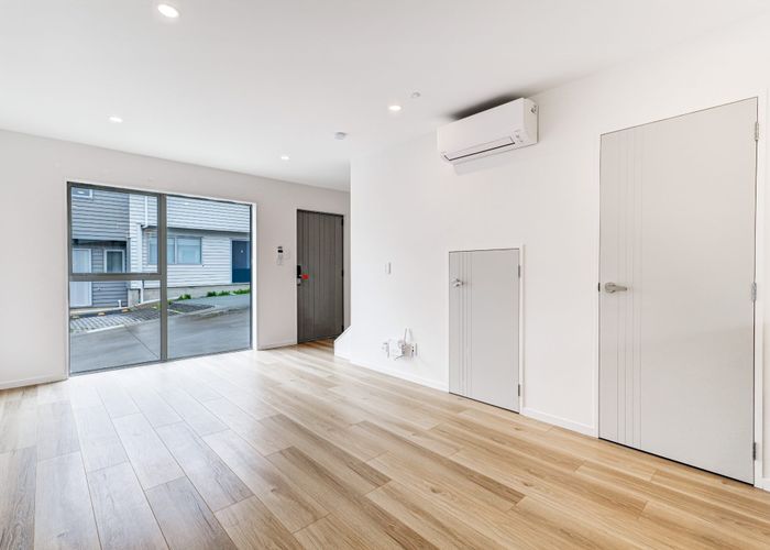  at 19B & E Chislehurst Street, Henderson, Waitakere City, Auckland