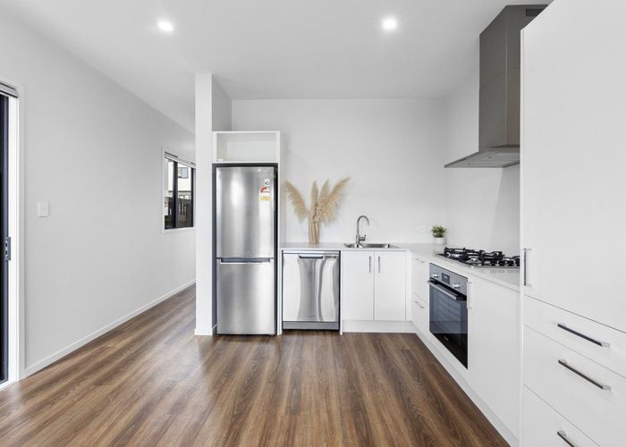  at 21 Canna Street, Totara Park, Auckland