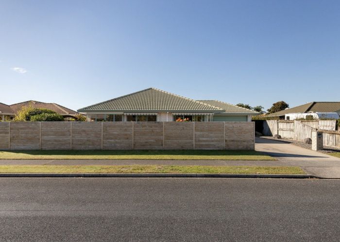  at 160 Pacific View Road, Papamoa, Tauranga, Bay Of Plenty