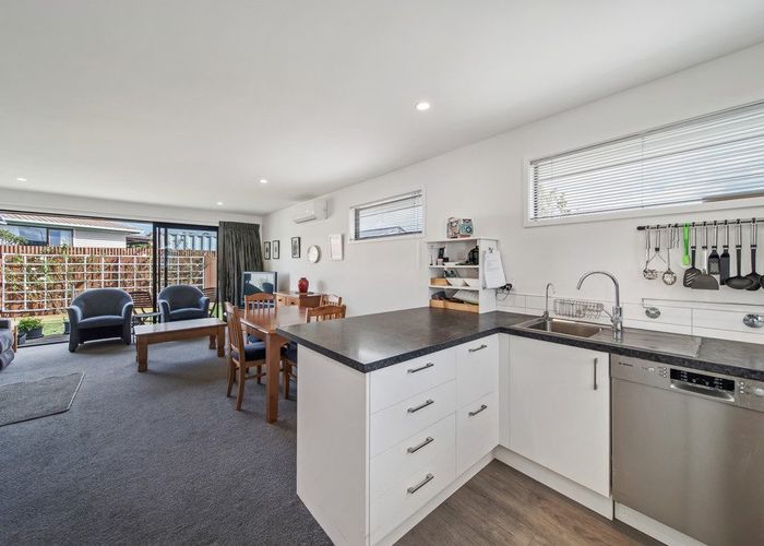  at 274a Travis Road, New Brighton, Christchurch City, Canterbury