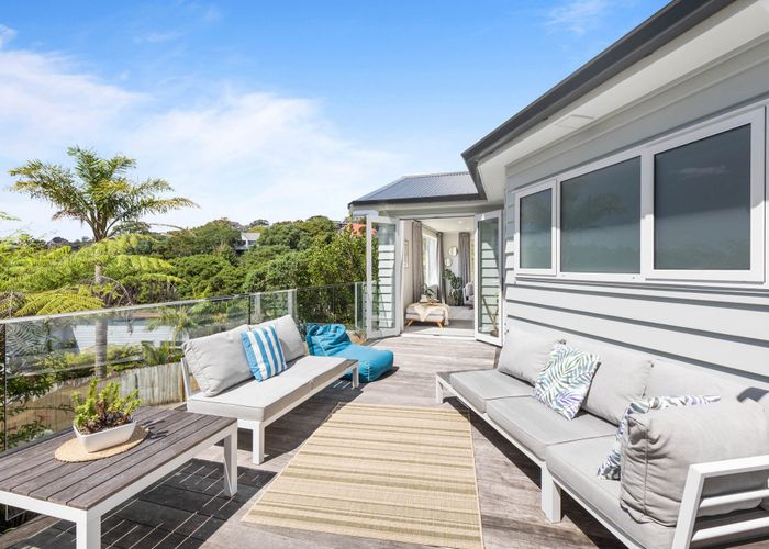 Free property data for 5 Whale Cove, Stanmore Bay, Whangaparaoa homes