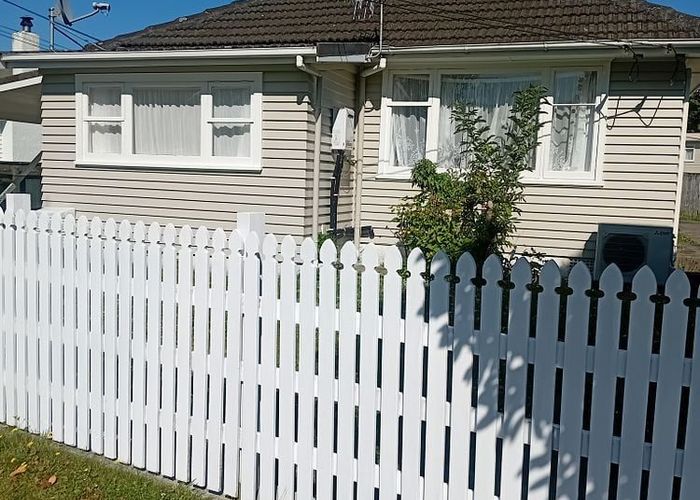  at 1/84 Garden Road, Avalon, Lower Hutt