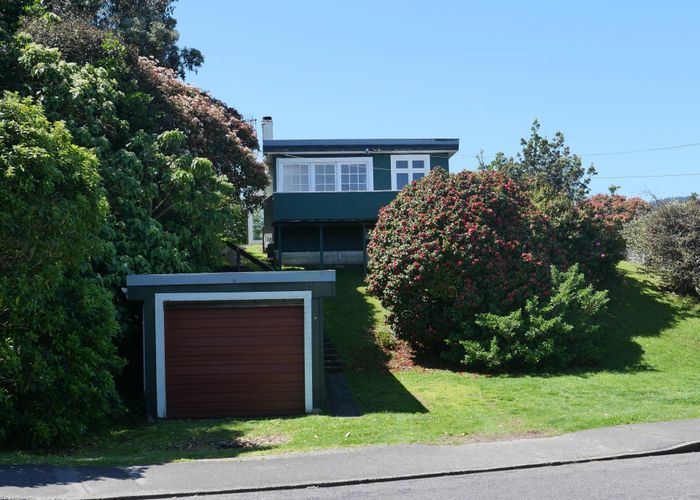  at 5 Allen Road, Raumati Beach, Paraparaumu
