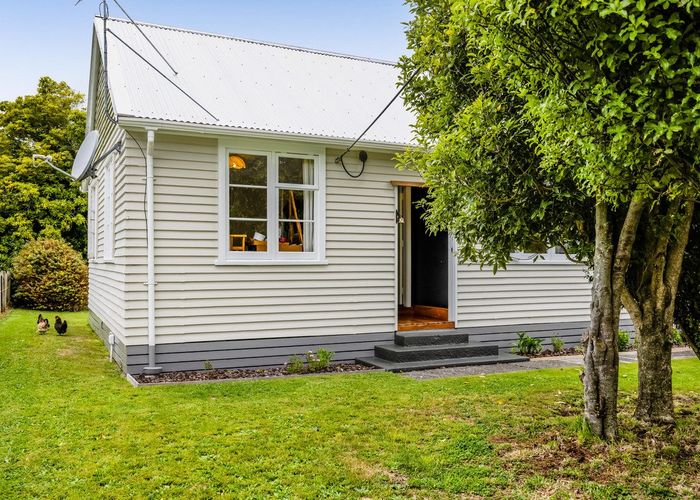  at 16 Egmont Street, Kaponga, Hāwera