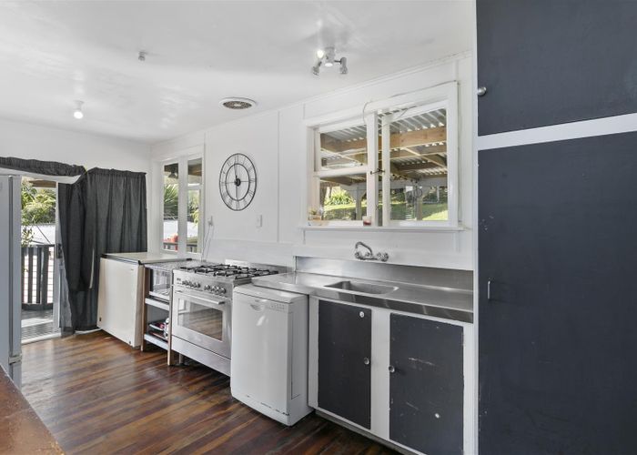  at 5 Thomson Grove, Stokes Valley, Lower Hutt