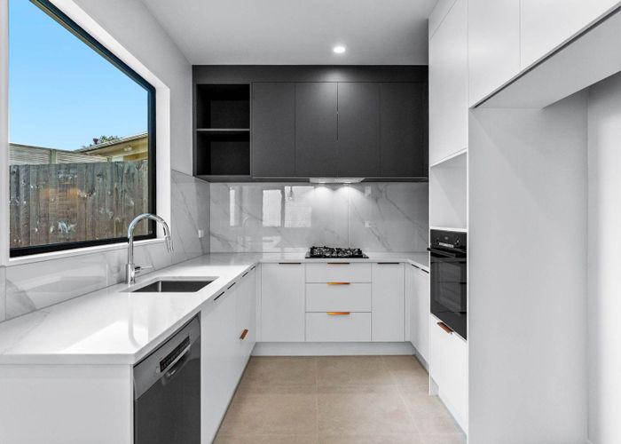  at 88A Hutchinsons Road, Bucklands Beach, Manukau City, Auckland