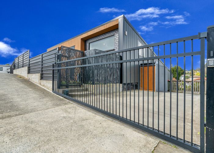  at 6 Mara Waina Place, Swanson, Waitakere City, Auckland