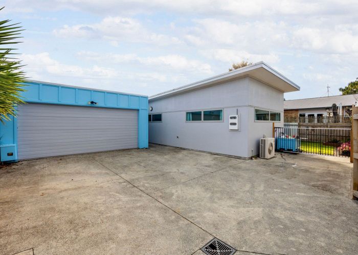  at 27A Kenney Crescent, Fairfield, Hamilton