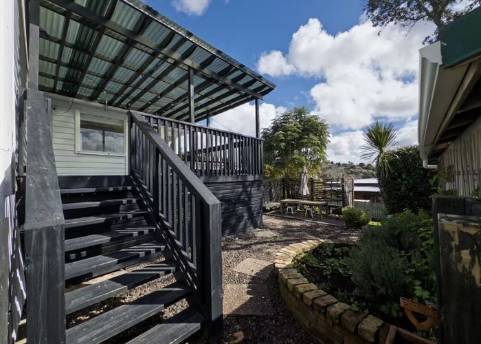  at 189 Titirangi Road, Titirangi, Waitakere City, Auckland