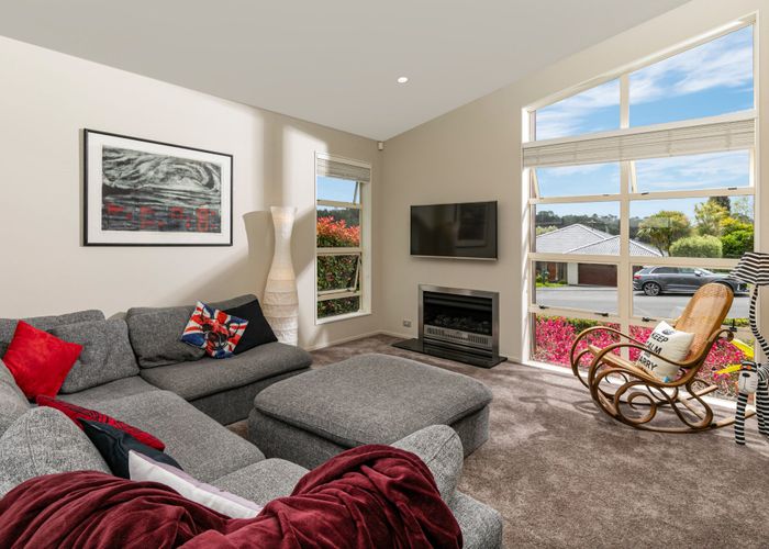  at 42 William Gamble Drive, Greenhithe, Auckland