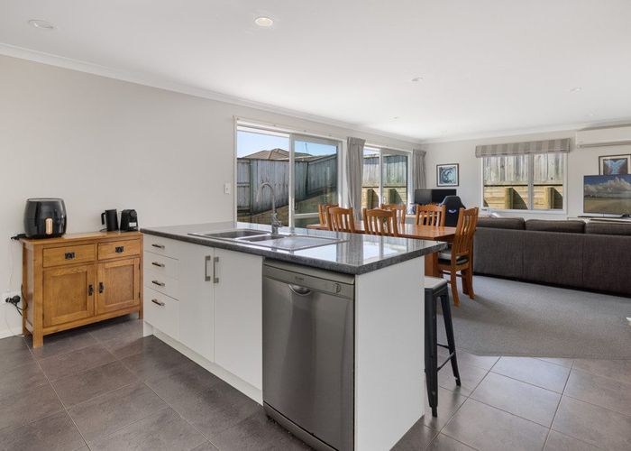  at 81 Falcon Drive, Welcome Bay, Tauranga