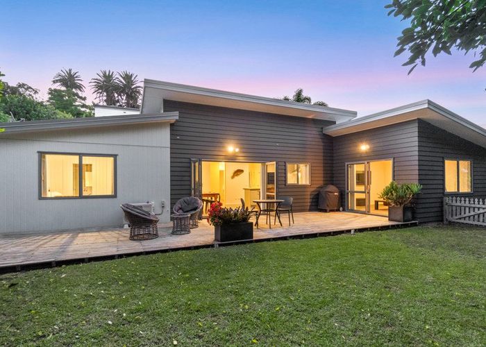  at 6 Domain Lane, Mangere Bridge, Manukau City, Auckland