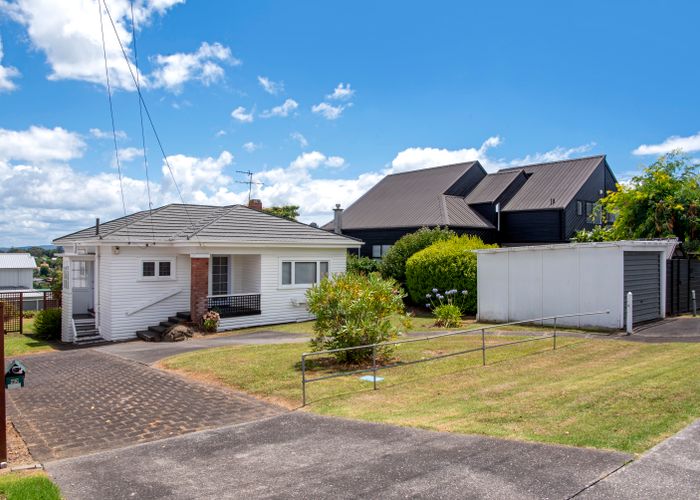  at 92 Mellons Bay Road, Mellons Bay, Auckland