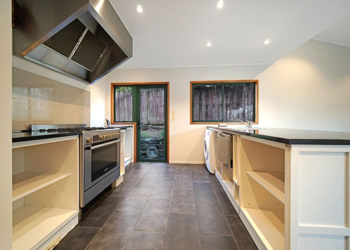  at 6A Greenslade Crescent, Northcote, North Shore City, Auckland