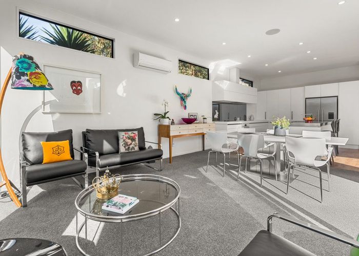  at 25 Main Road, Redcliffs, Christchurch City, Canterbury