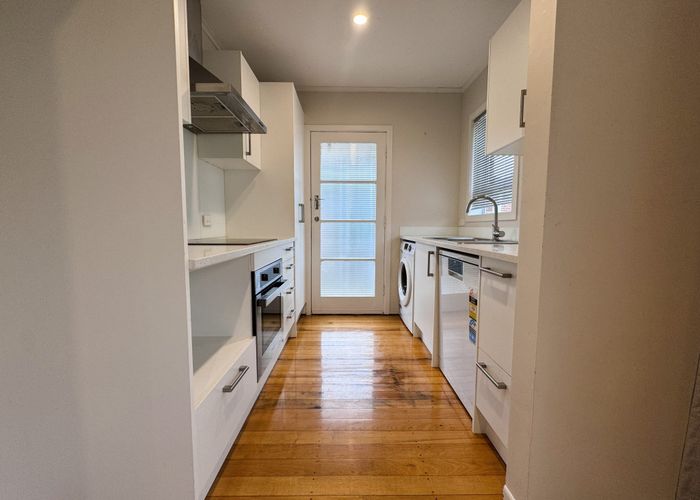  at 2/214 Main Highway, Ellerslie, Auckland City, Auckland
