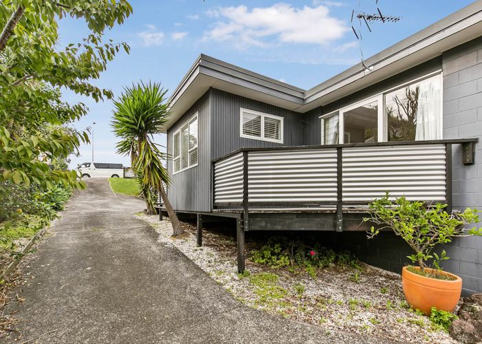  at 1/612 Beach Road, Browns Bay, Auckland