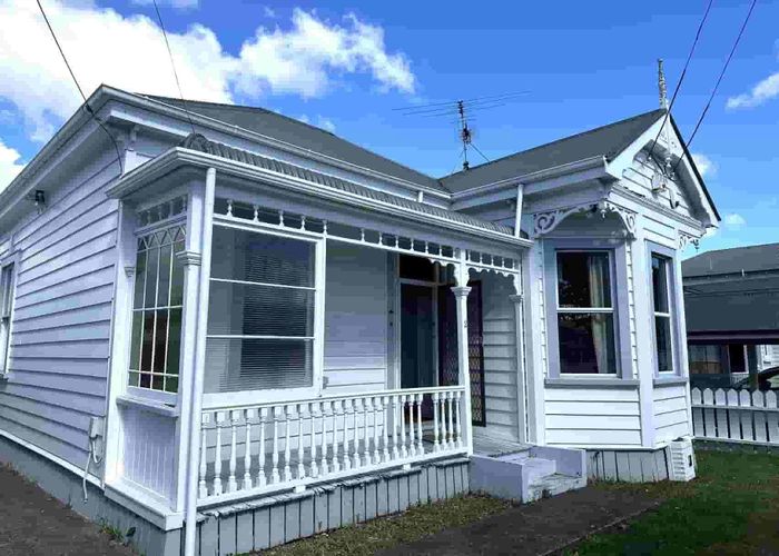  at Blockhouse Bay, Auckland City, Auckland