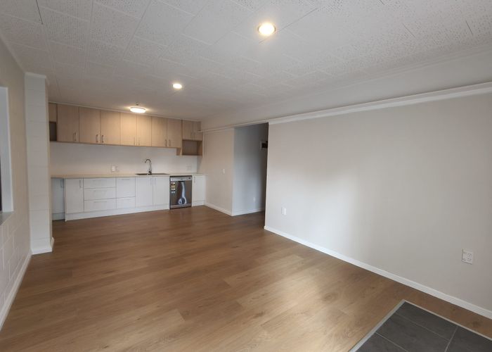  at 8 Widmore Drive, Massey, Auckland