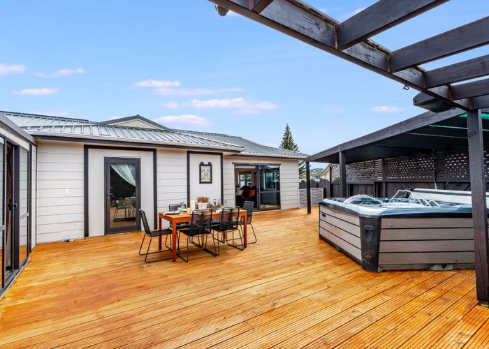  at 38 Whanga Crescent, Titahi Bay, Porirua, Wellington